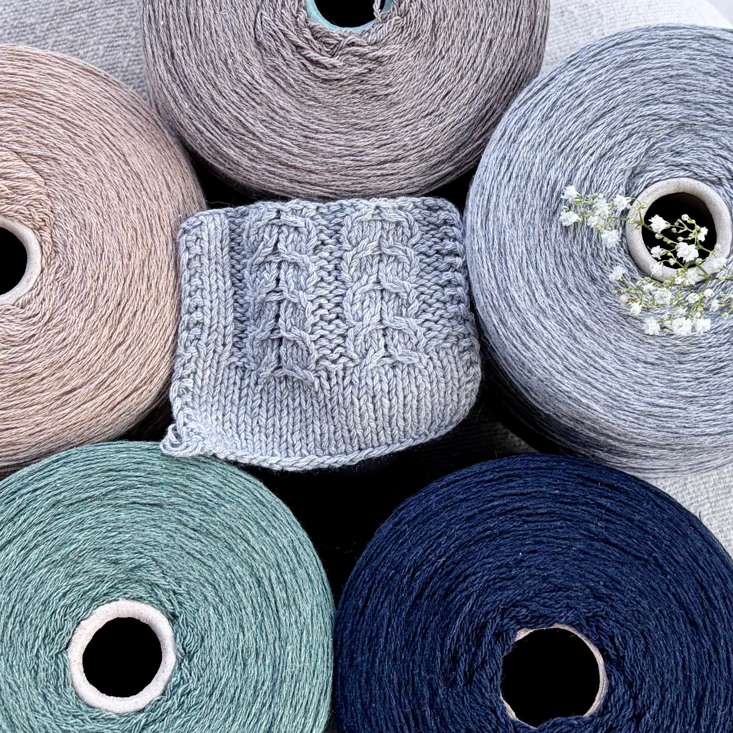 G&G Filati Art. Supremo 3/14, 70 % Kaschmir, 30 % Seide, Farbe: taupebraun