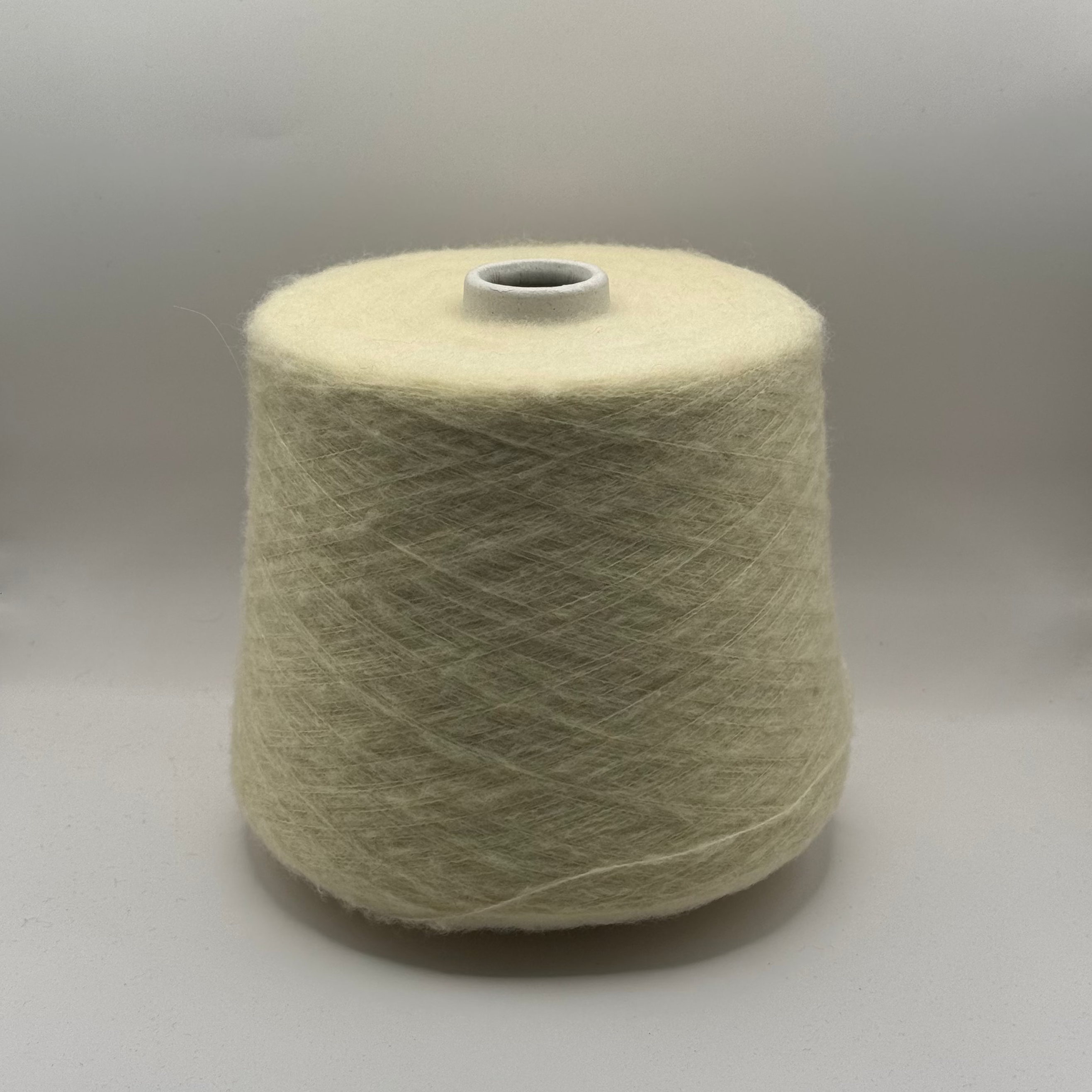 Ri.Go art. Fluffy Cashmere Nm.9200, gebürstetes Kaschmir, Farbe: Bananeneis