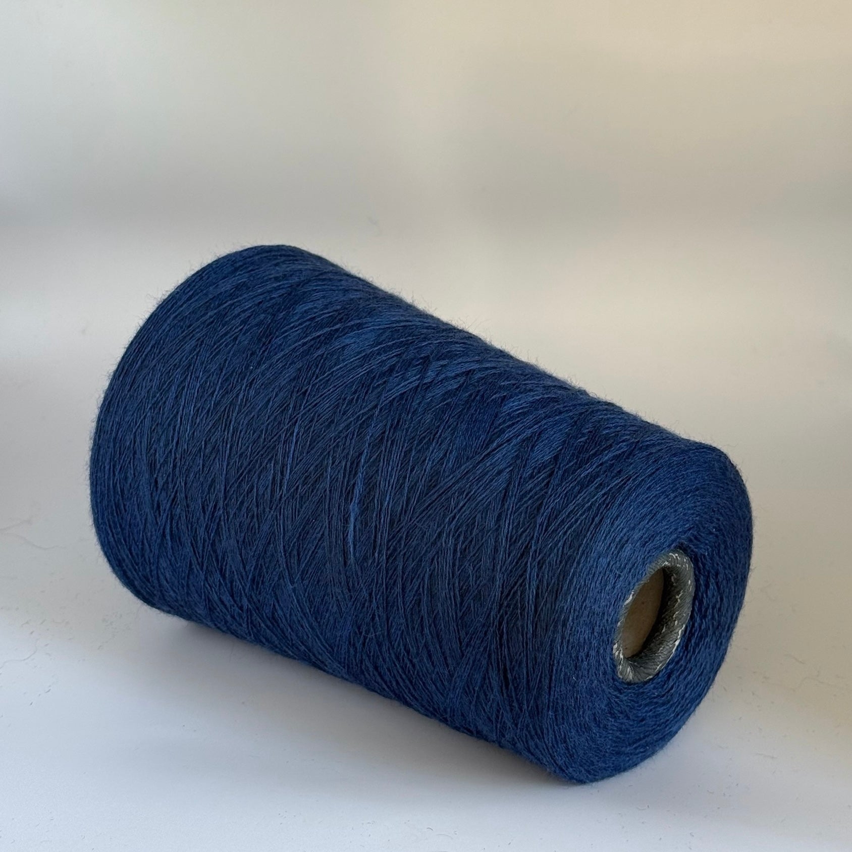 Zegna Baruffa Art. Cashwool 2/30, 100 % Merinowolle, Farbe: Tiefes Blau