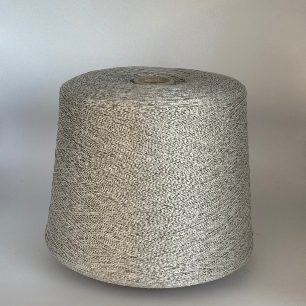 Loro Piana art. Academy 2/27, silk/cashmere blend, col. Silver pearl