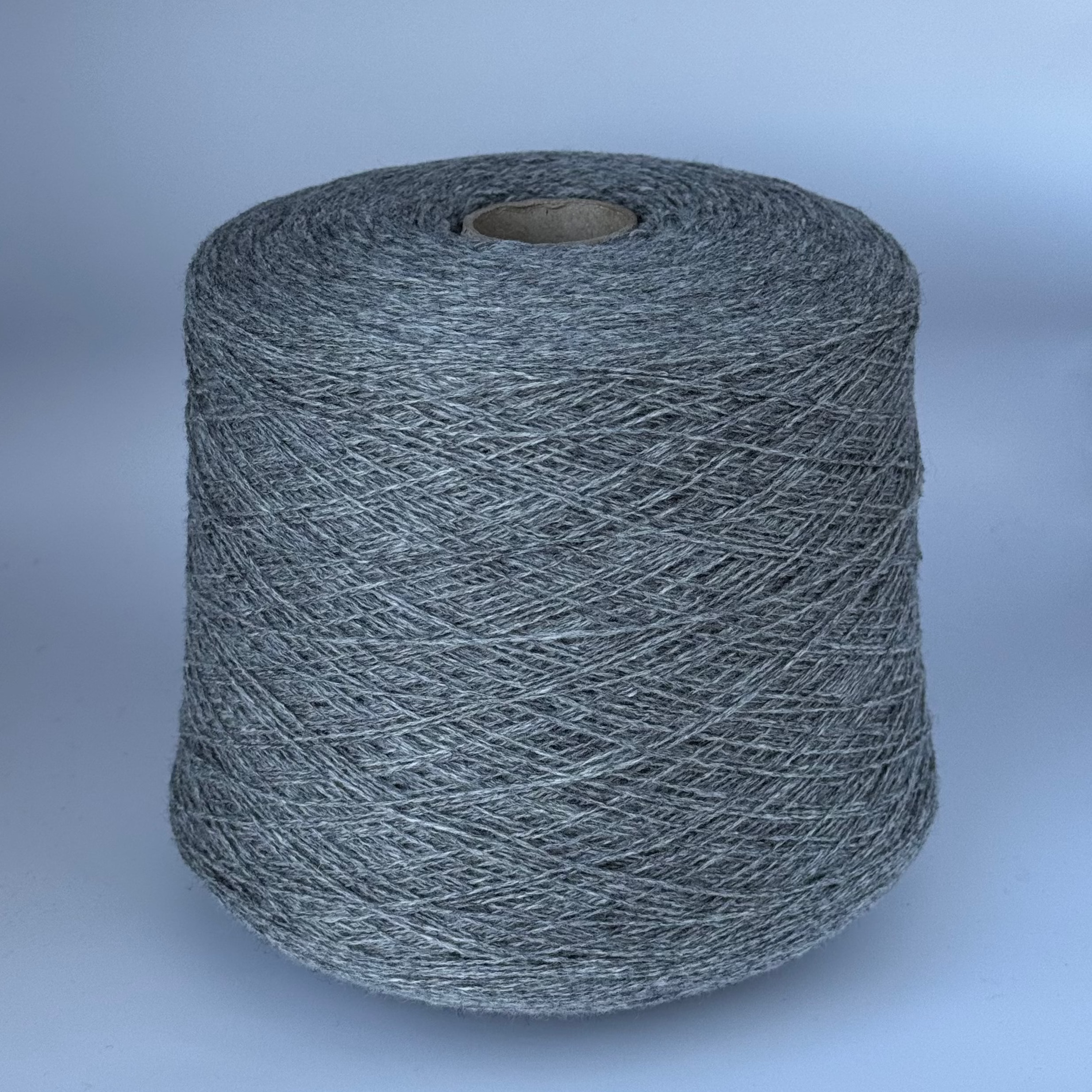 Lanecardate art. Canberra 2/15.5, merino 100%, col. Smoky grey