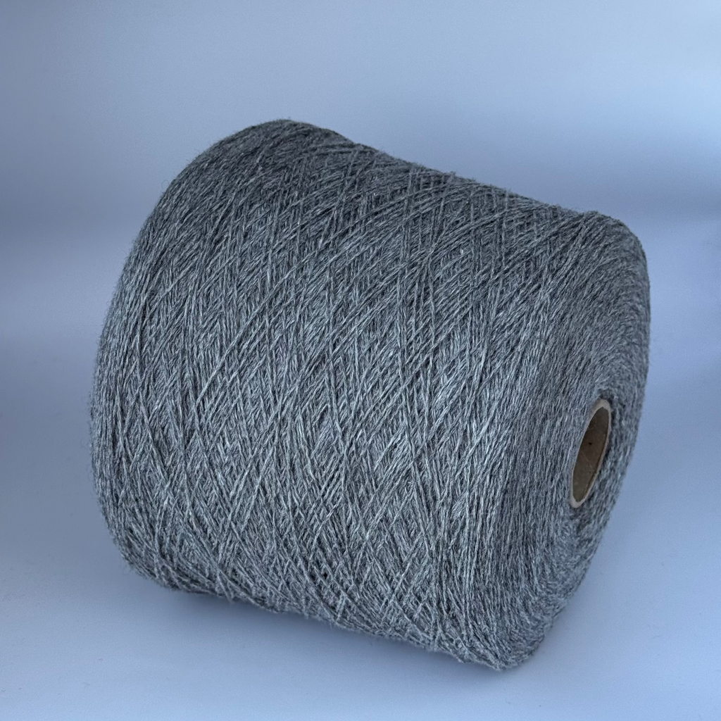 Lanecardate art. Canberra 2/15.5, merino 100%, col. Smoky grey