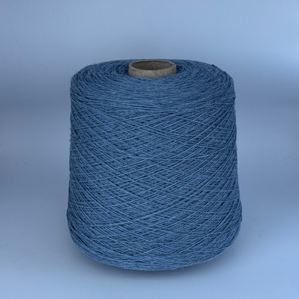 Lanecardate art. Canberra 2/15.5, merino 100%, col. Vintage blue