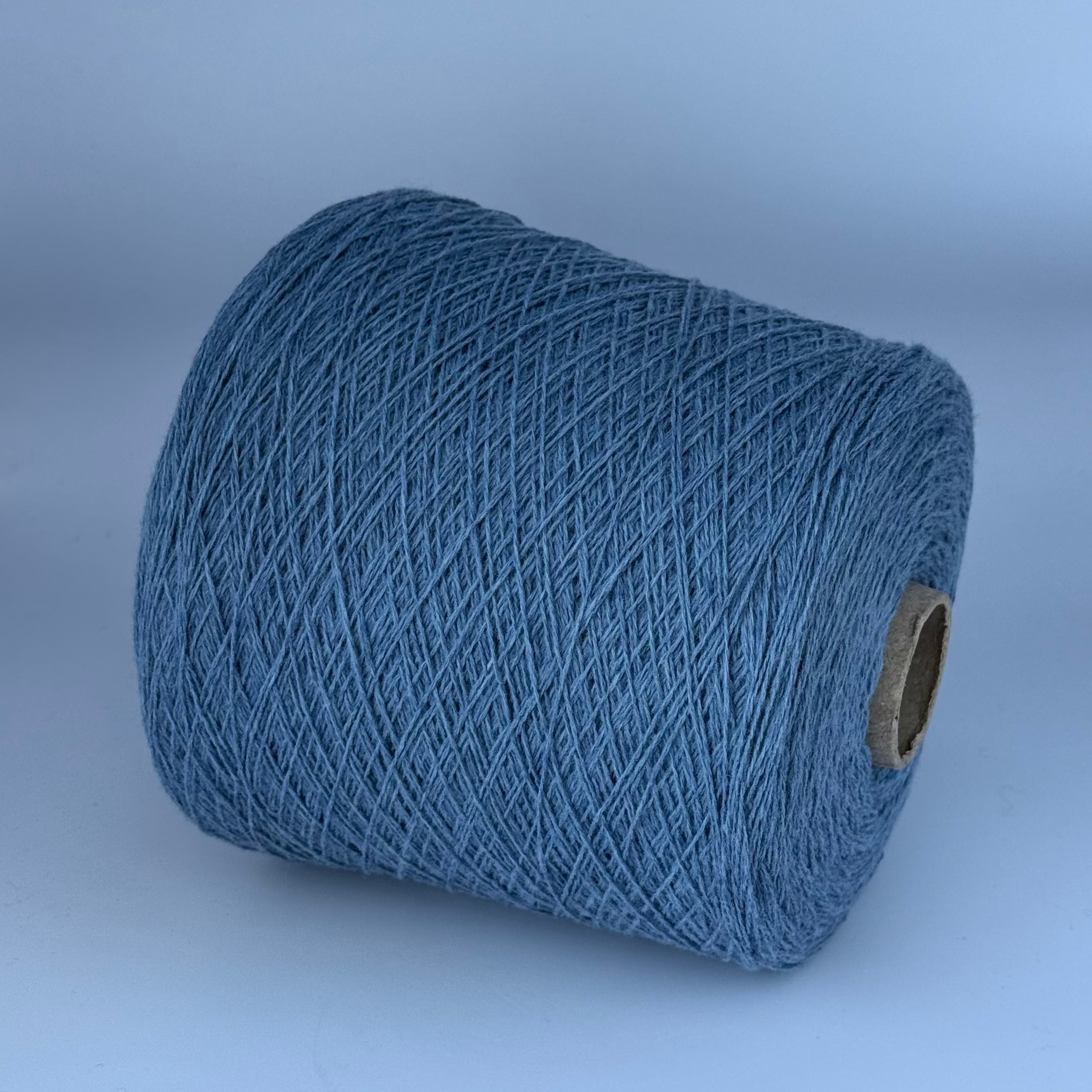 Lanecardate art. Canberra 2/15.5, merino 100%, col. Vintage blue