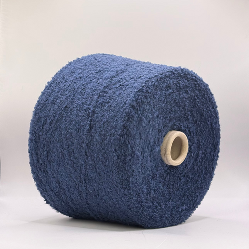 G&G Filati Art. Bouclé 3100, Merinowolle 65 %, Seide 27 %, Polyamid 8 %, Farbe: königsblau