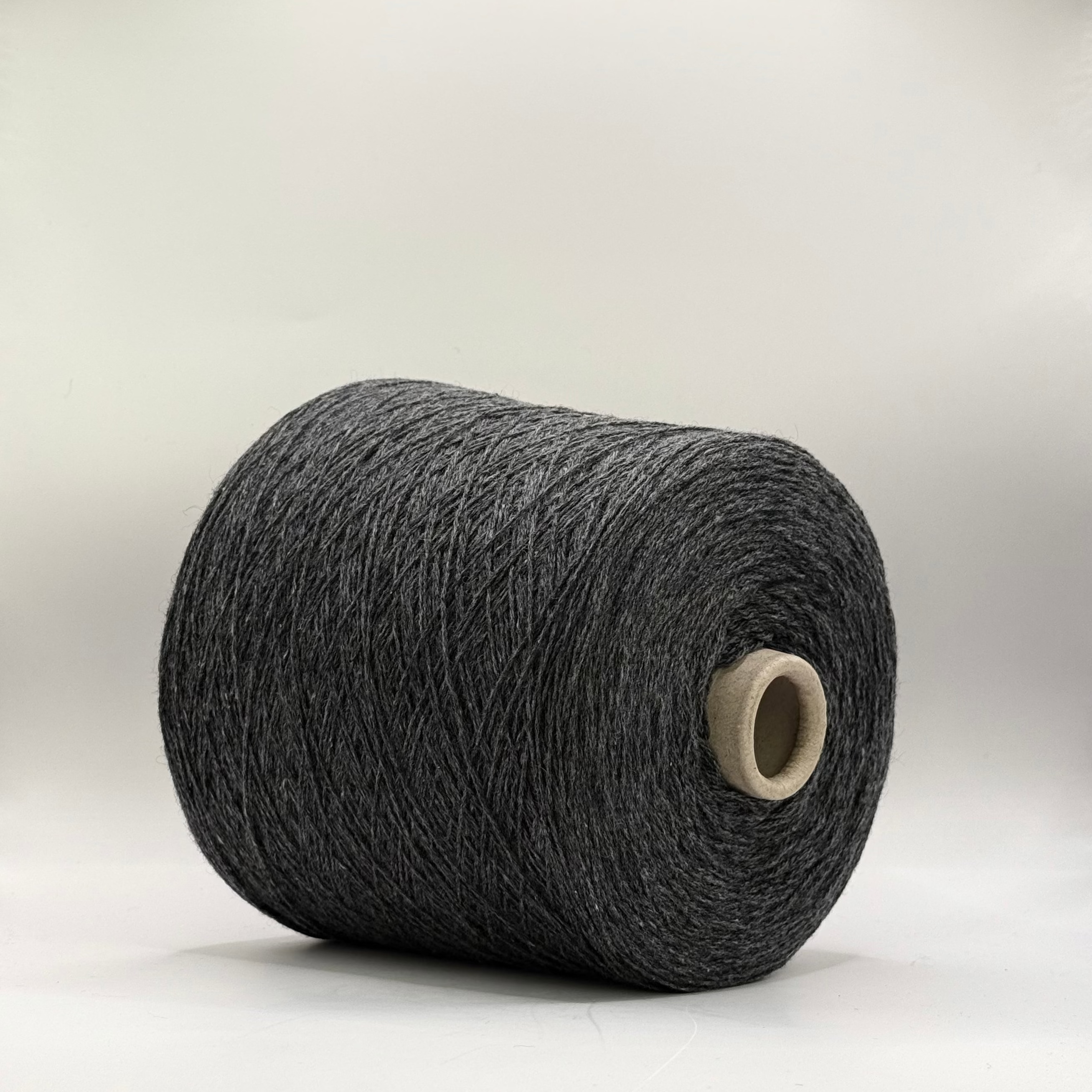 G&G Filati Art. Himalaya 3/15, Yak-Seide-Kaschmir-Merino-Mischung, Farbe: Graphit