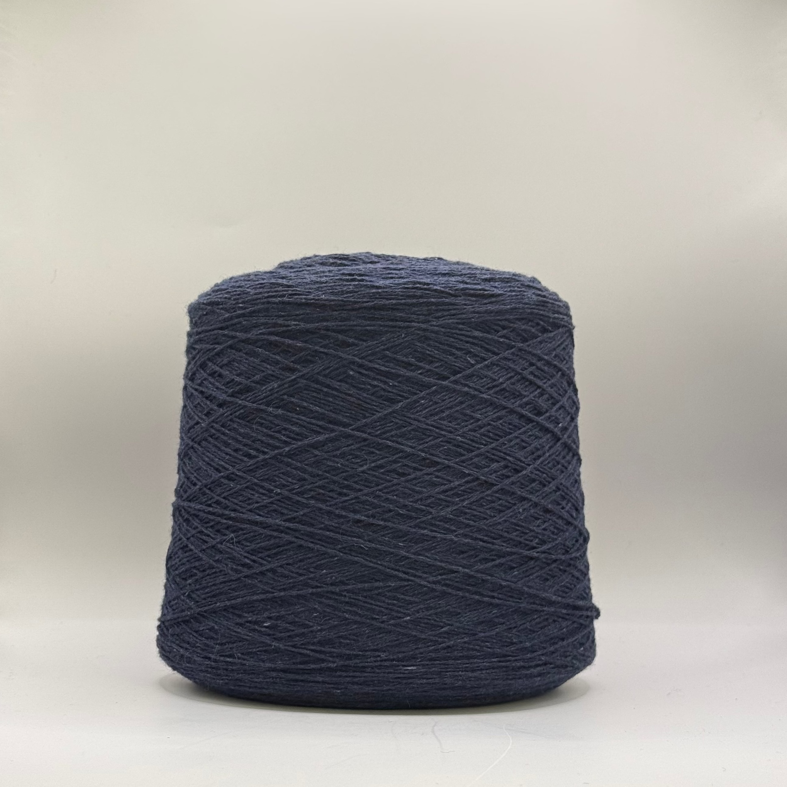 G&G Filati Art. Supremo 3/14, 70 % Kaschmir, 30 % Seide, Farbe: dunkles marineblau