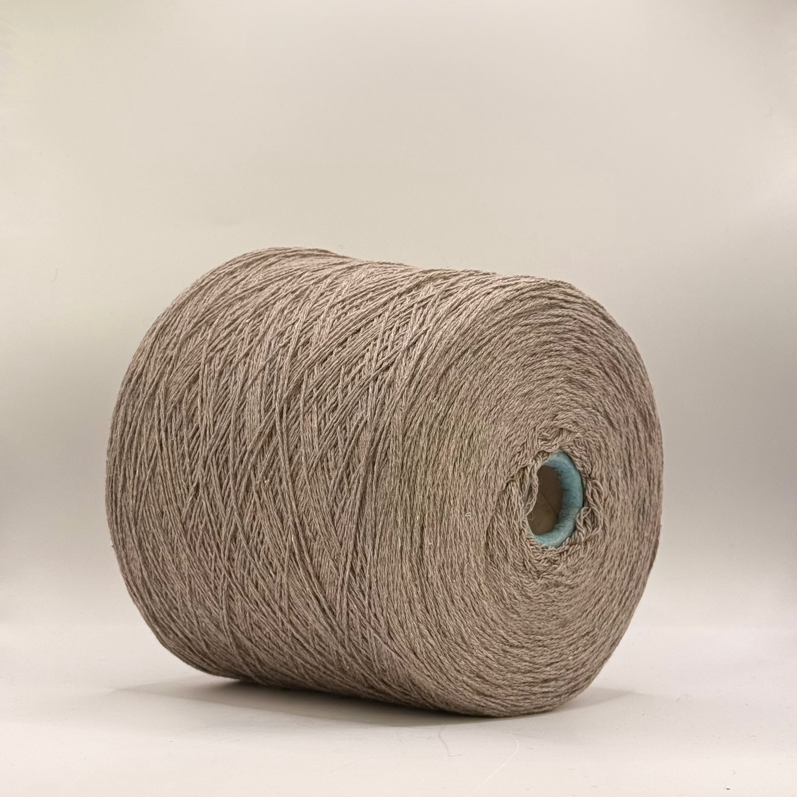 G&G Filati Art. Supremo 3/14, 70 % Kaschmir, 30 % Seide, Farbe: taupebraun