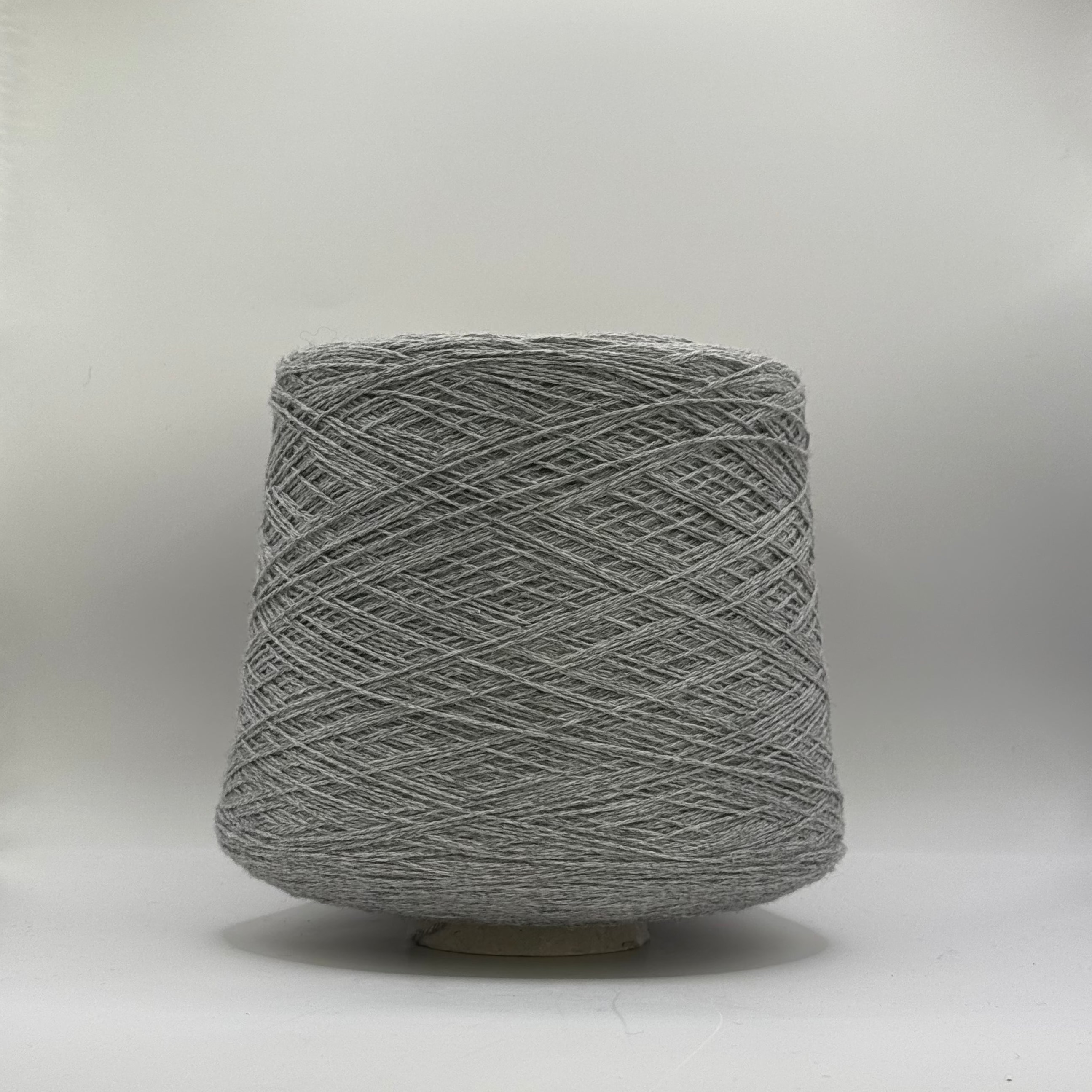 G&G Filati Art. Supremo 3/14, 70 % Kaschmir, 30 % Seide, Farbe: Silbernebel